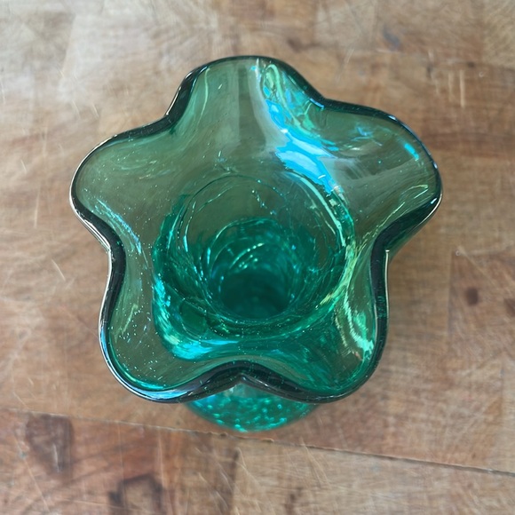 Blenko 6 inch tall Bud Vase - Picture 2 of 3